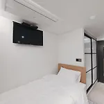 L Hostel